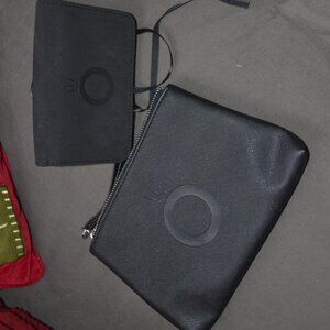 Pre-owned Pandora wrislet zipper black pouch and jewelry clutch.